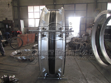 橡膠接頭出現(xiàn)開(kāi)裂的原因