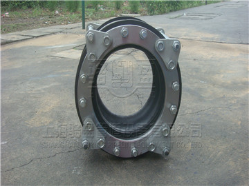 單球體橡膠接頭的限位裝置應(yīng)該視情況而定